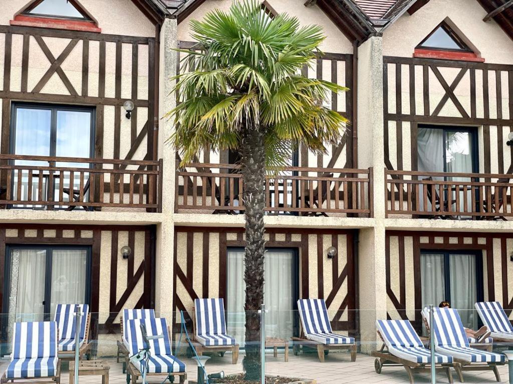 Logis Le Clos Deauville Saint Gatien Zewnętrze zdjęcie