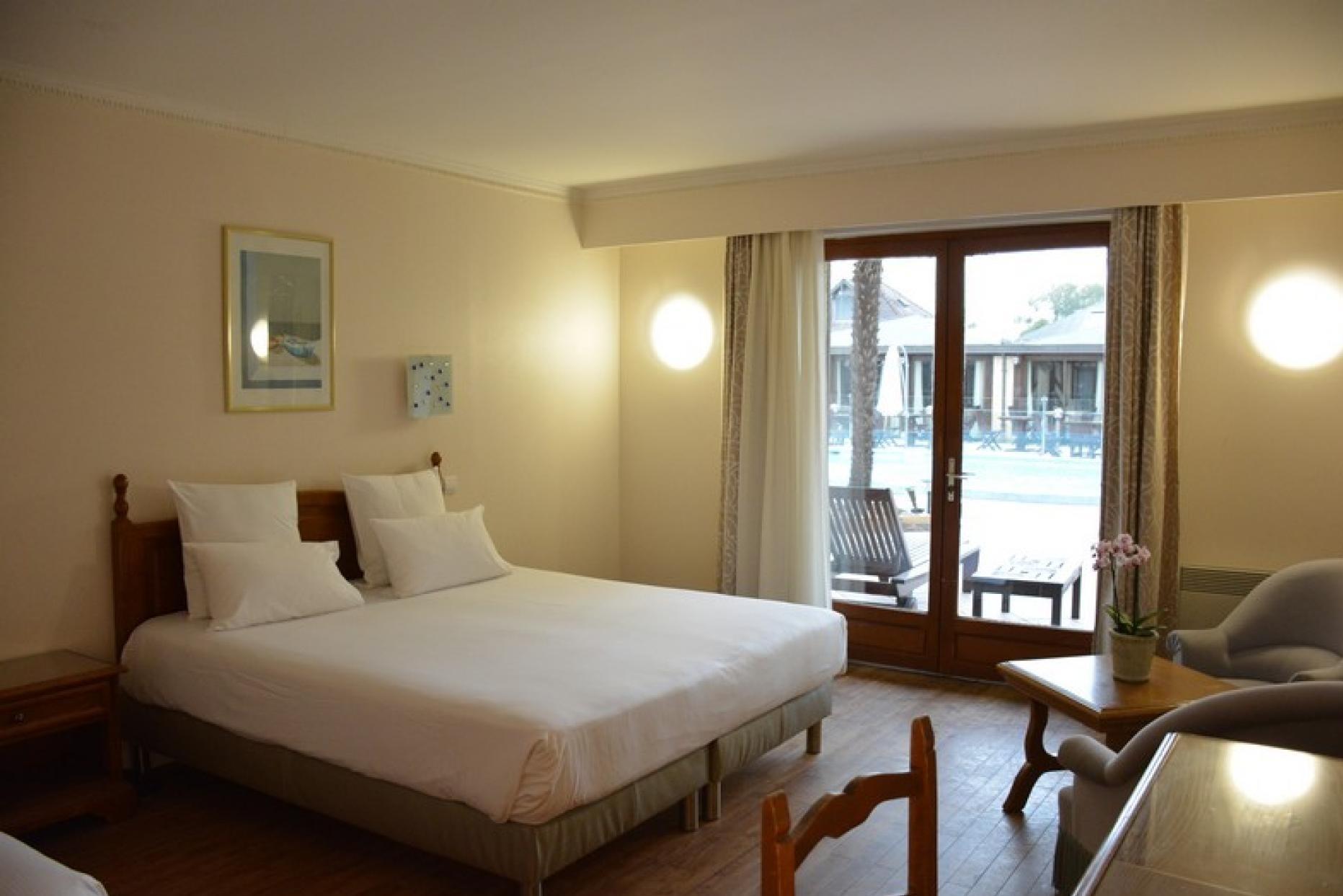 Logis Le Clos Deauville Saint Gatien Zewnętrze zdjęcie