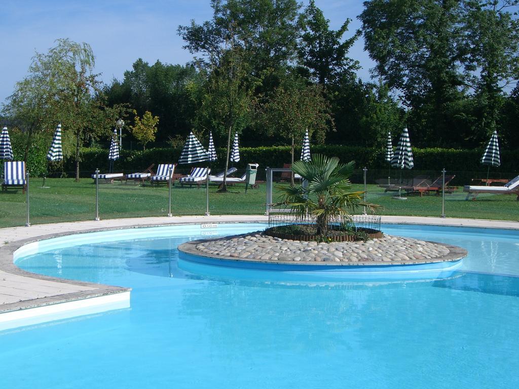 Logis Le Clos Deauville Saint Gatien Zewnętrze zdjęcie