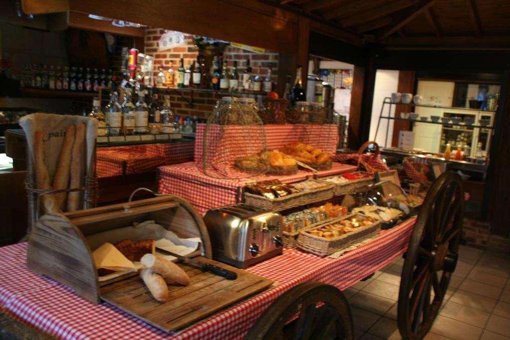 Logis Le Clos Deauville Saint Gatien Restauracja zdjęcie